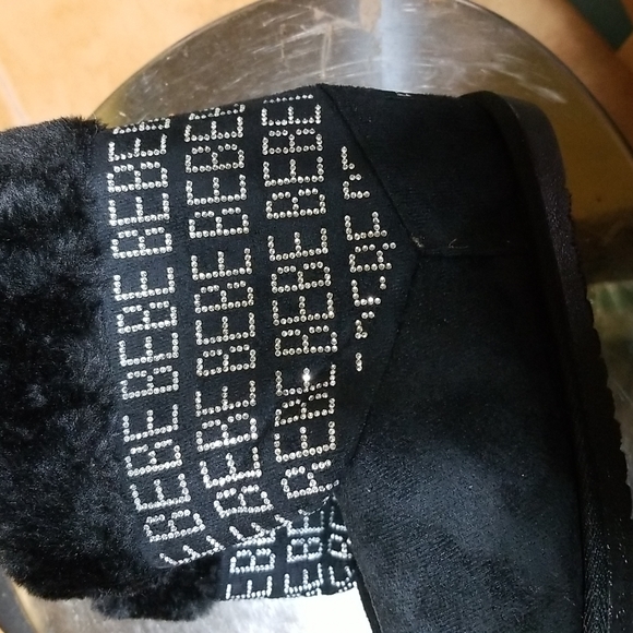 New girls (sz 3) boots - Picture 2 of 6